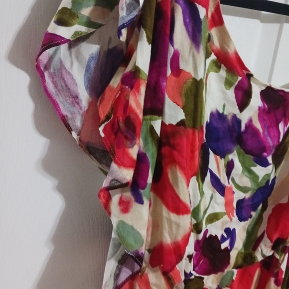 DressBarn Gorgeous Floral Dress size 12 - Picture 11 of 11